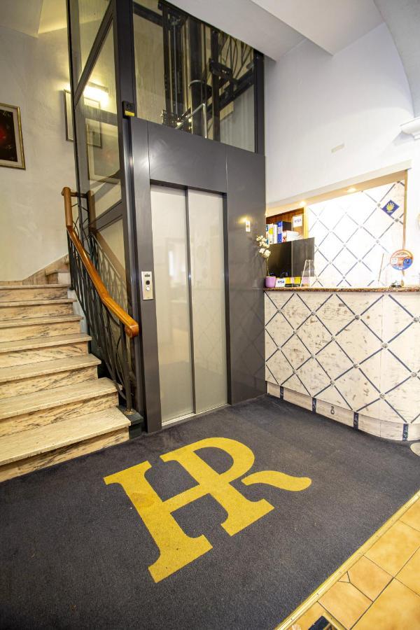 פיסטויה Hotel Prime מראה חיצוני תמונה