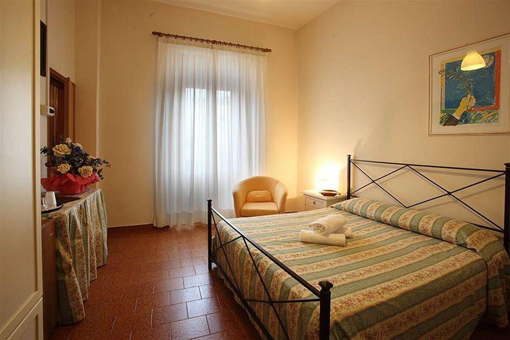 פיסטויה Hotel Prime מראה חיצוני תמונה